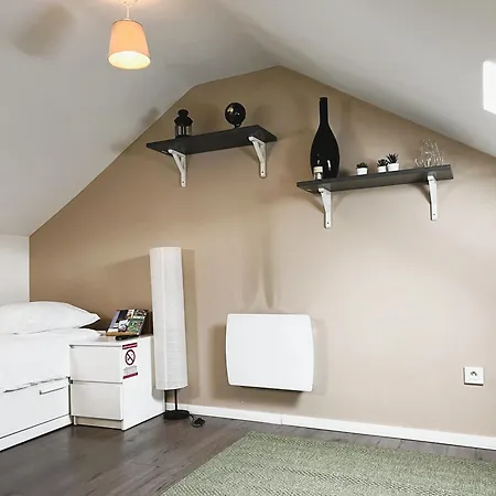 Rm 3 Mignon 1 Personne 3eme Etage * 牟罗兹